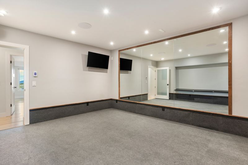 Fitness room — alternate view